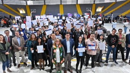 Diplomas a Todos a la U